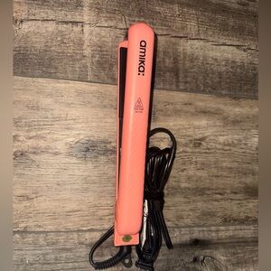 amika Pink Hair Straightener